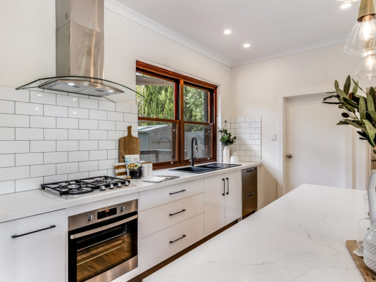 SELECTING A QUARTZ SLAB STYLE: HOW DO I SELECT THE BEST LOOK?