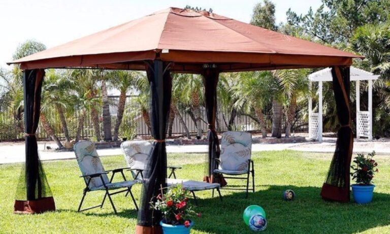 Color Variations of Custom-Made Gazebos