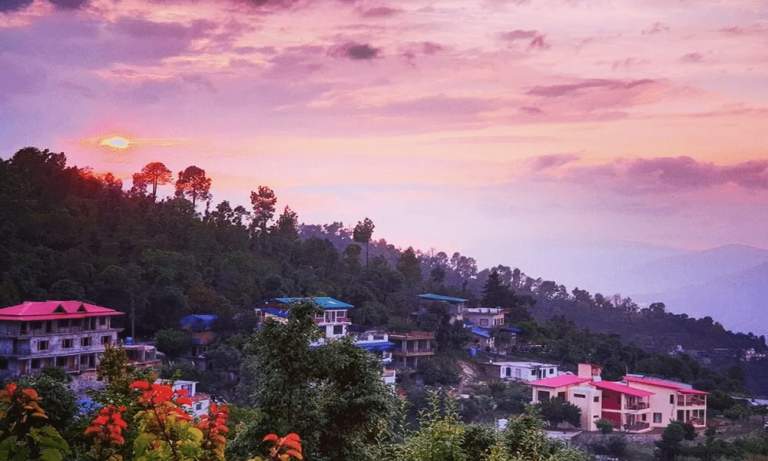 Mukteshwar for couples: Cafes, cottage stays and sunset spots